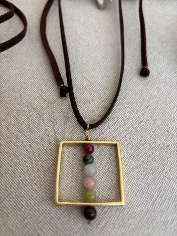 Colllar  CHAKRAS  CUERO